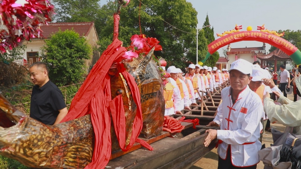 /uploads/image/2025/05/28/17f7f7a0b4fa20a18904124f343e376d.jpg 图为活动现场2.jpg