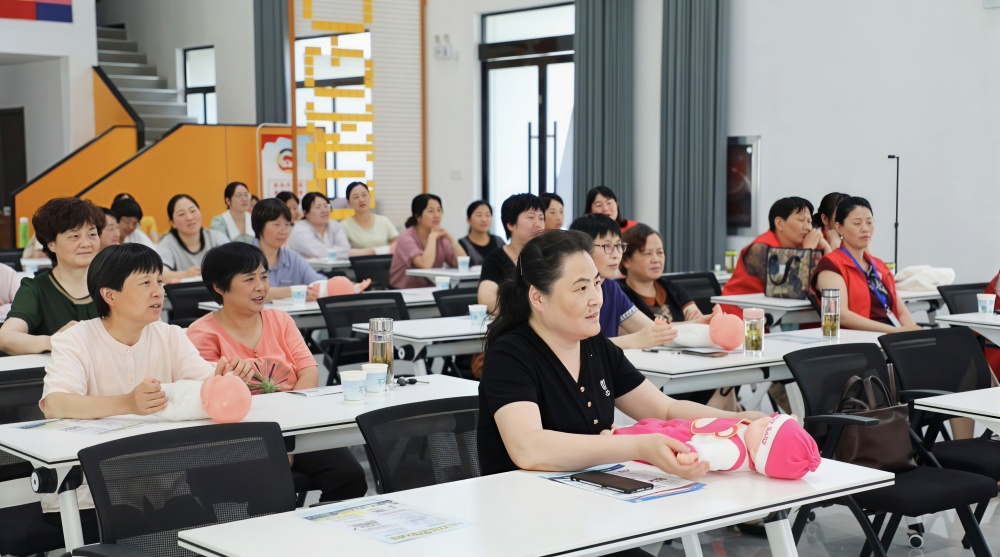 /uploads/image/2025/06/16/da5db713085fcd47188a4b8651f838f3.jpg 0616图为培训现场.jpg