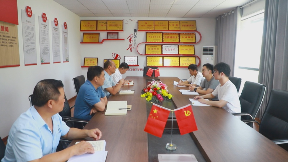 /uploads/image/2025/07/21/d201baced724525bb3bad6c1ed64b4ae.jpg 图为市龙腾锦绣城小区 四方联席会议 现场.jpg