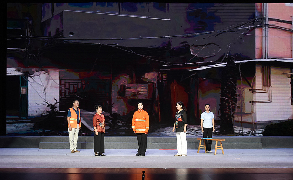 /uploads/image/2025/09/09/bb30bf2d67b24a6d62cfb99395086b66.jpg 戏剧门类《爱在身边》_副本.jpg