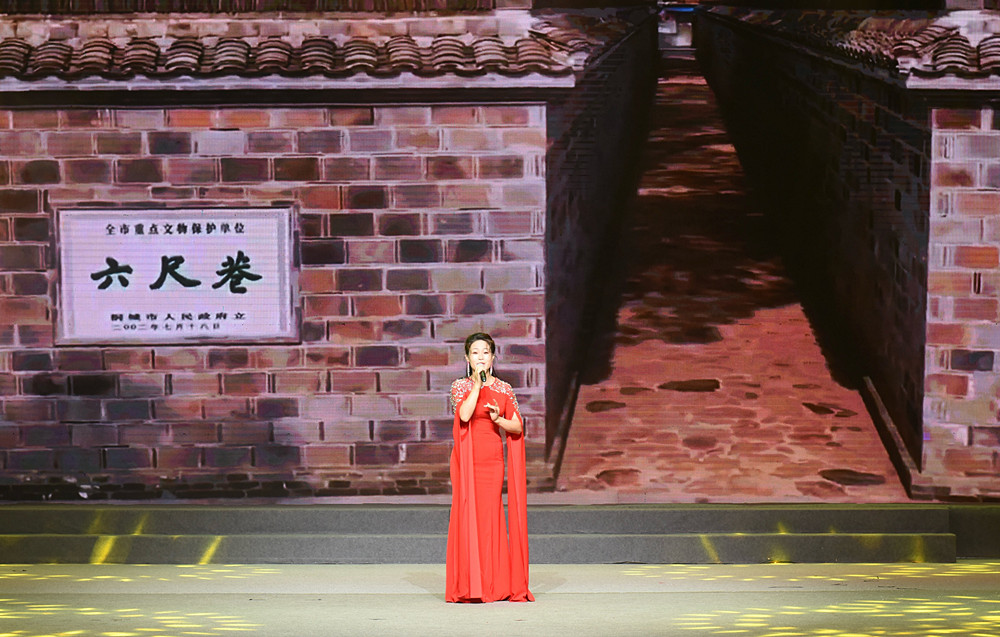 /uploads/image/2025/09/09/4ae789874e5bfd55125d6fdf0175a14b.jpg 音乐门类《我爱文都梅花香》_副本.jpg