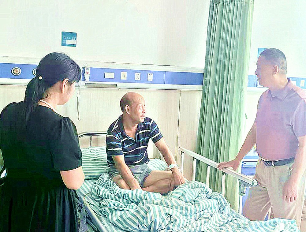 /uploads/image/2025/09/23/0bbb1dc435cd7f4444aabb53cfc34f30.jpg 程毛伢_副本.jpg