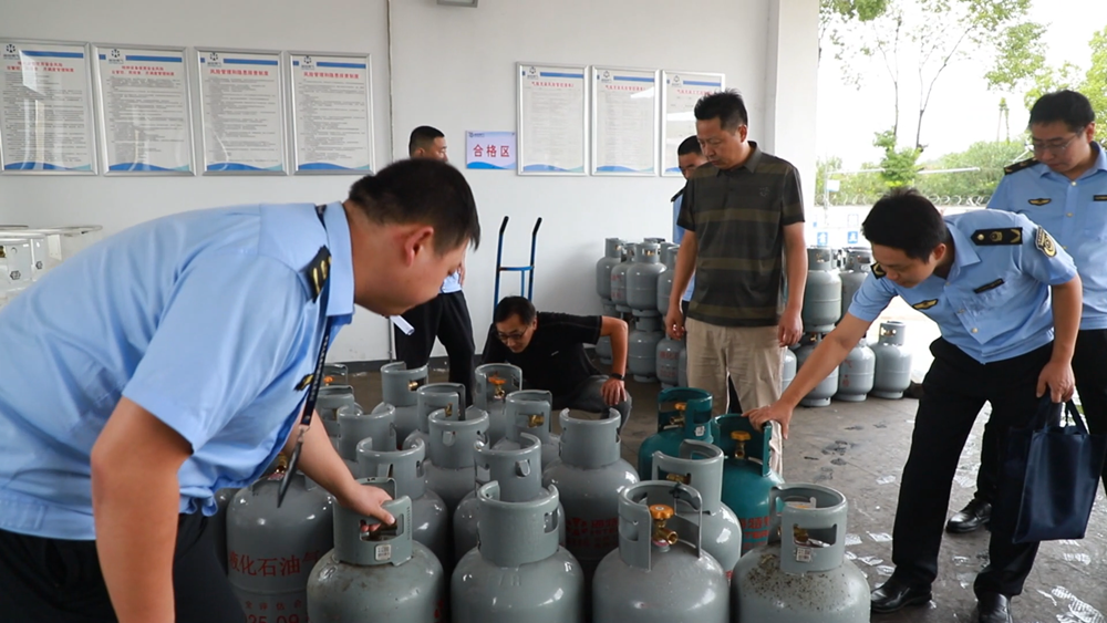 安徽桐城：节前市场大检查 守护市民安心过[00_01_40][20250925-112621].png