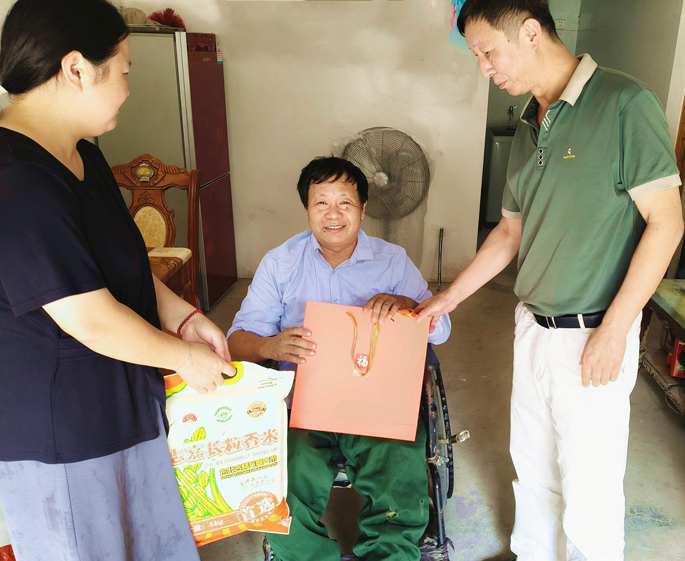 汪旭峰 (1)_副本.jpg