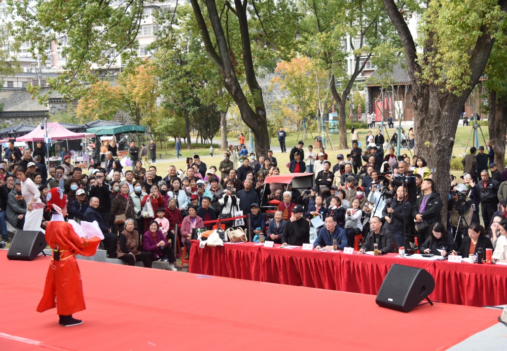 /uploads/image/2025/10/27/0048feef32c162db116cdc9eea47c141.jpg 1025_11.jpg