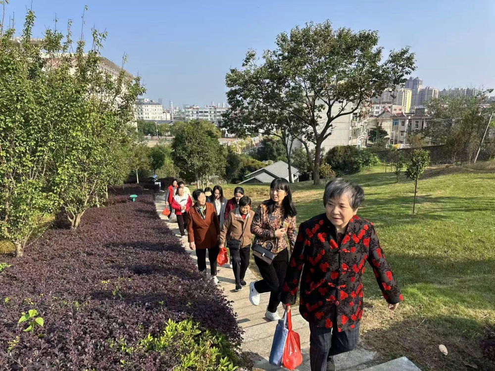 /uploads/image/2025/10/28/ead24309e95f5d6a6e04bfe8e0f06c47.jpg 微信图片_20251028163135_33_299.jpg