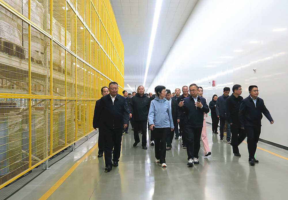 /uploads/image/2025/11/04/f38763ba05bee7c5b3d9331e9184dbbf.jpg 5国轩新能源有限公司(二期)考察_副本.jpg