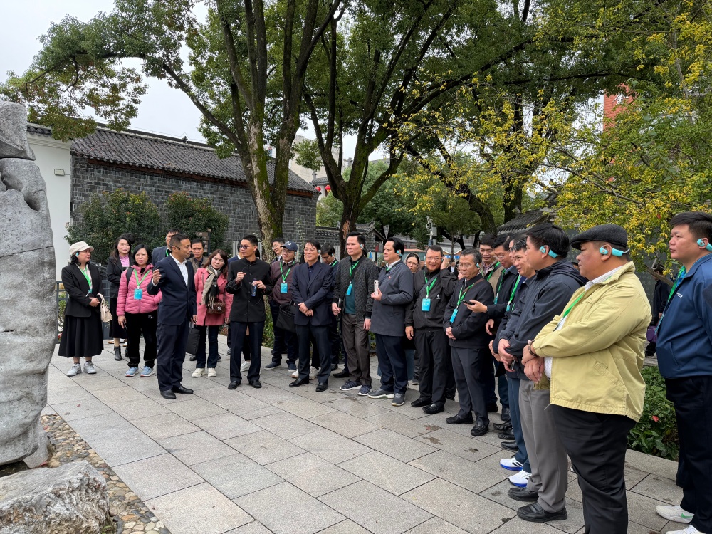 /uploads/image/2025/11/10/af14b766c877c4dd70606c3ae3e66f73.jpg 越南考察团1.jpg