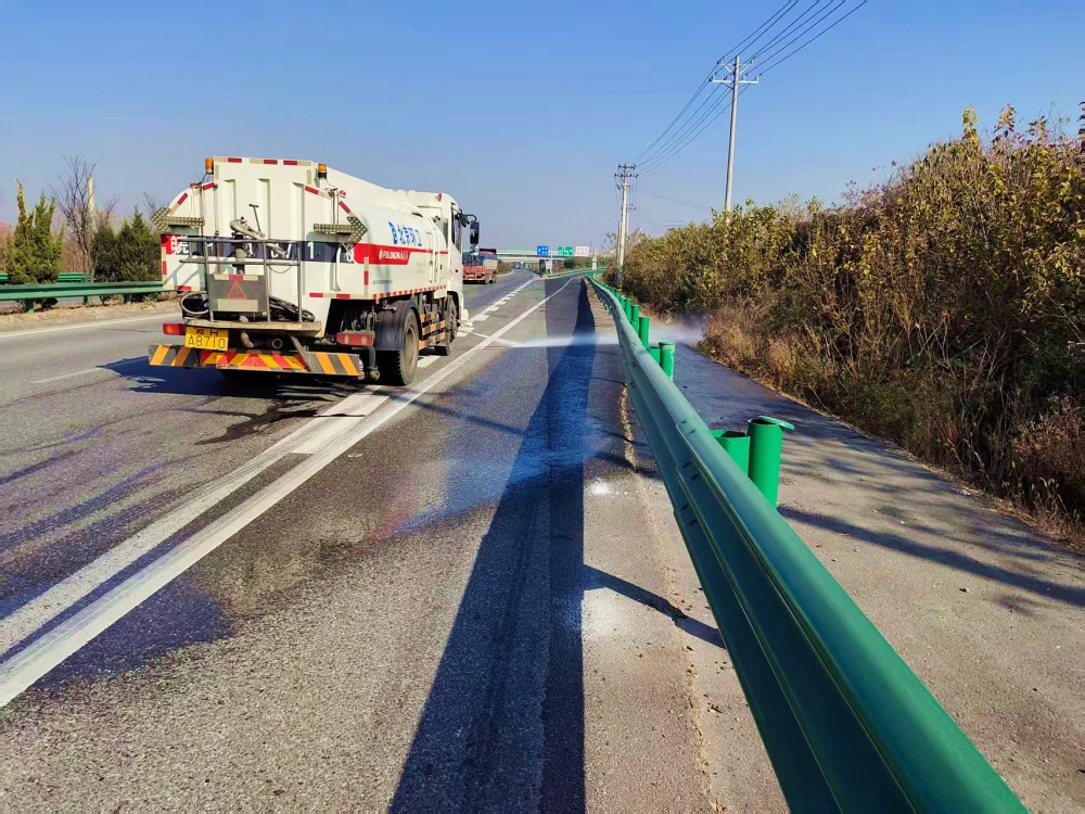 /uploads/image/2025/12/12/e57a0adfe43bc03d998fa12baba66700.jpg 永久洒水车.jpg