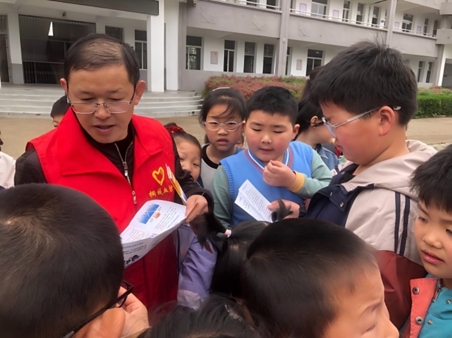 血防知识进校园 健康护航助成长2.jpg