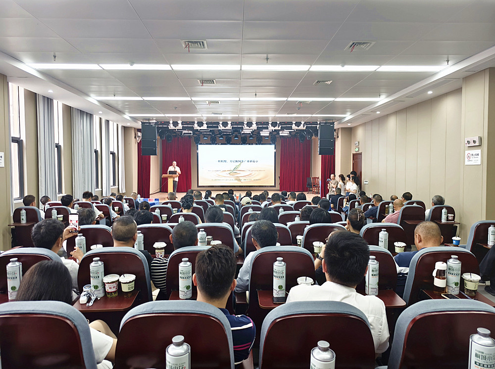 0618图为活动现场_副本.jpg