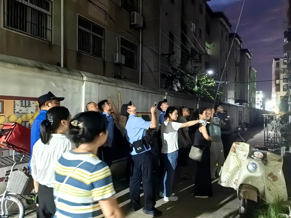 沿河2.jpg