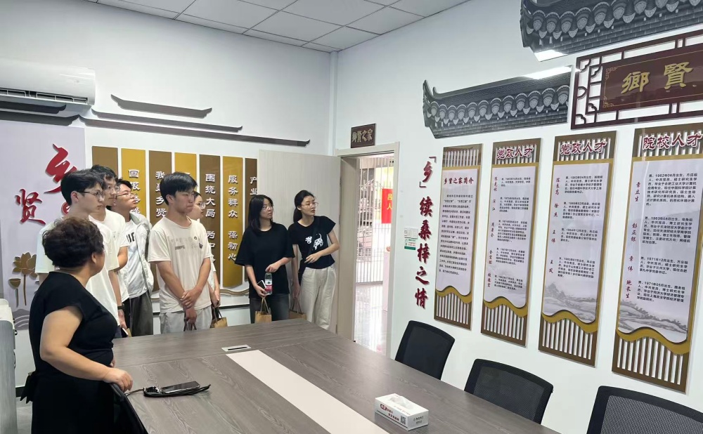 座谈会图片三_副本.jpg
