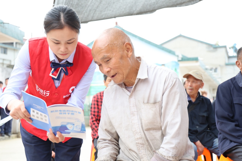 2D621501@CCE0D95E.378AD06A00000000_副本.jpg